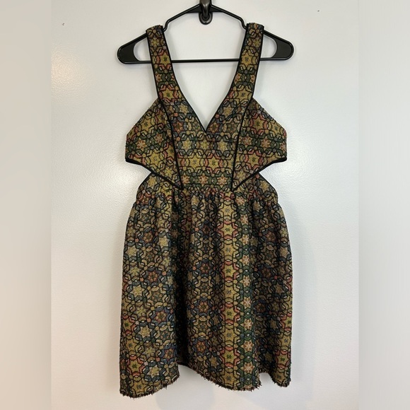 NWT Ecote Urban Outfitters Metallic Catherdal Party Mini Dress Size 6 - Picture 3 of 16